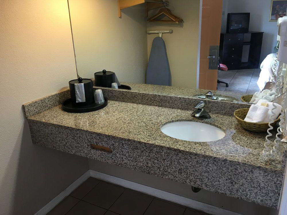 Americas Best Value Inn North Port Εξωτερικό φωτογραφία